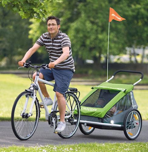 Transport d’enfants à vélo : la remorque plus sûre que le siège