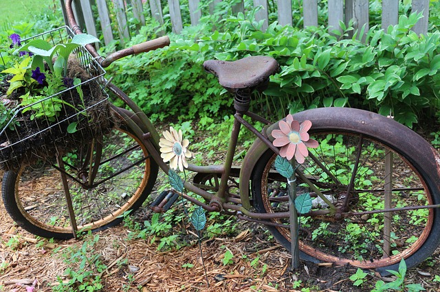 Zoom sur le vélo fleuri en 5 idées - Velo Blog - Vélo Déco